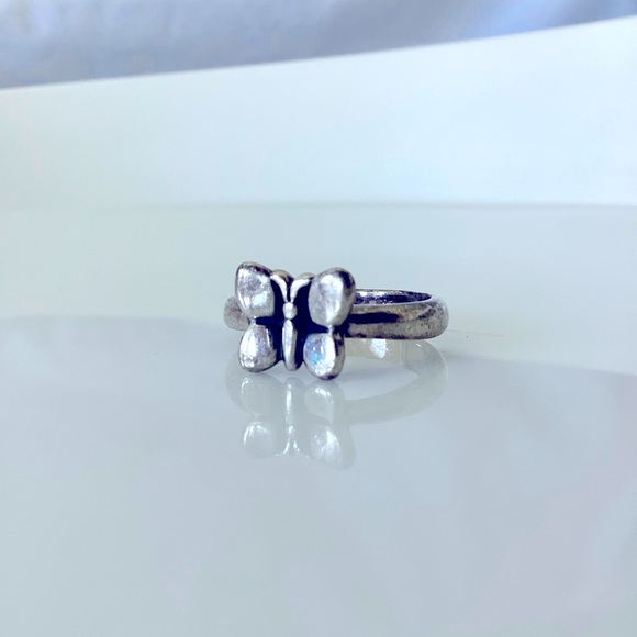 Retired James Avery Butterfly Ring - Picture 1 of 9